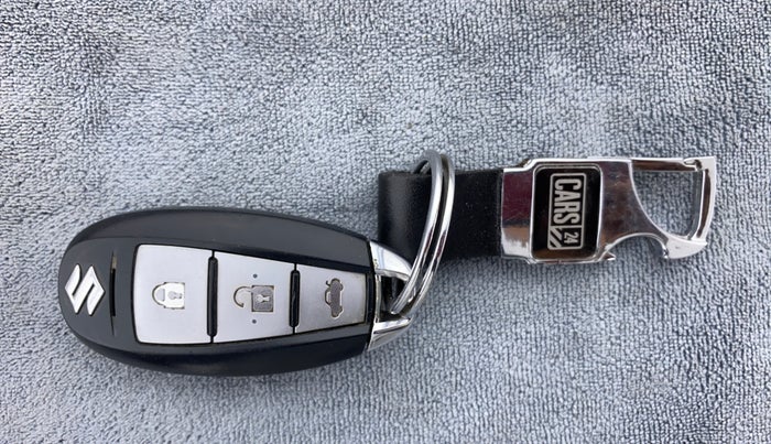 2016 Maruti Swift Dzire ZXI 1.2 BS IV, Petrol, Manual, 38,809 km, Key Close Up