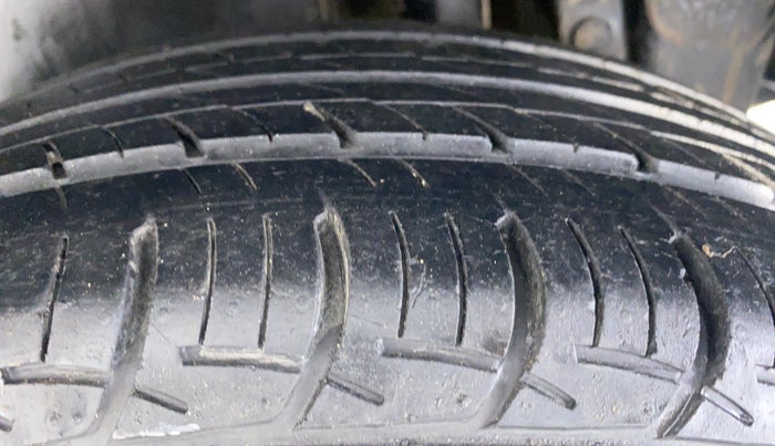 2016 Maruti Swift Dzire ZXI 1.2 BS IV, Petrol, Manual, 38,809 km, Left Rear Tyre Tread