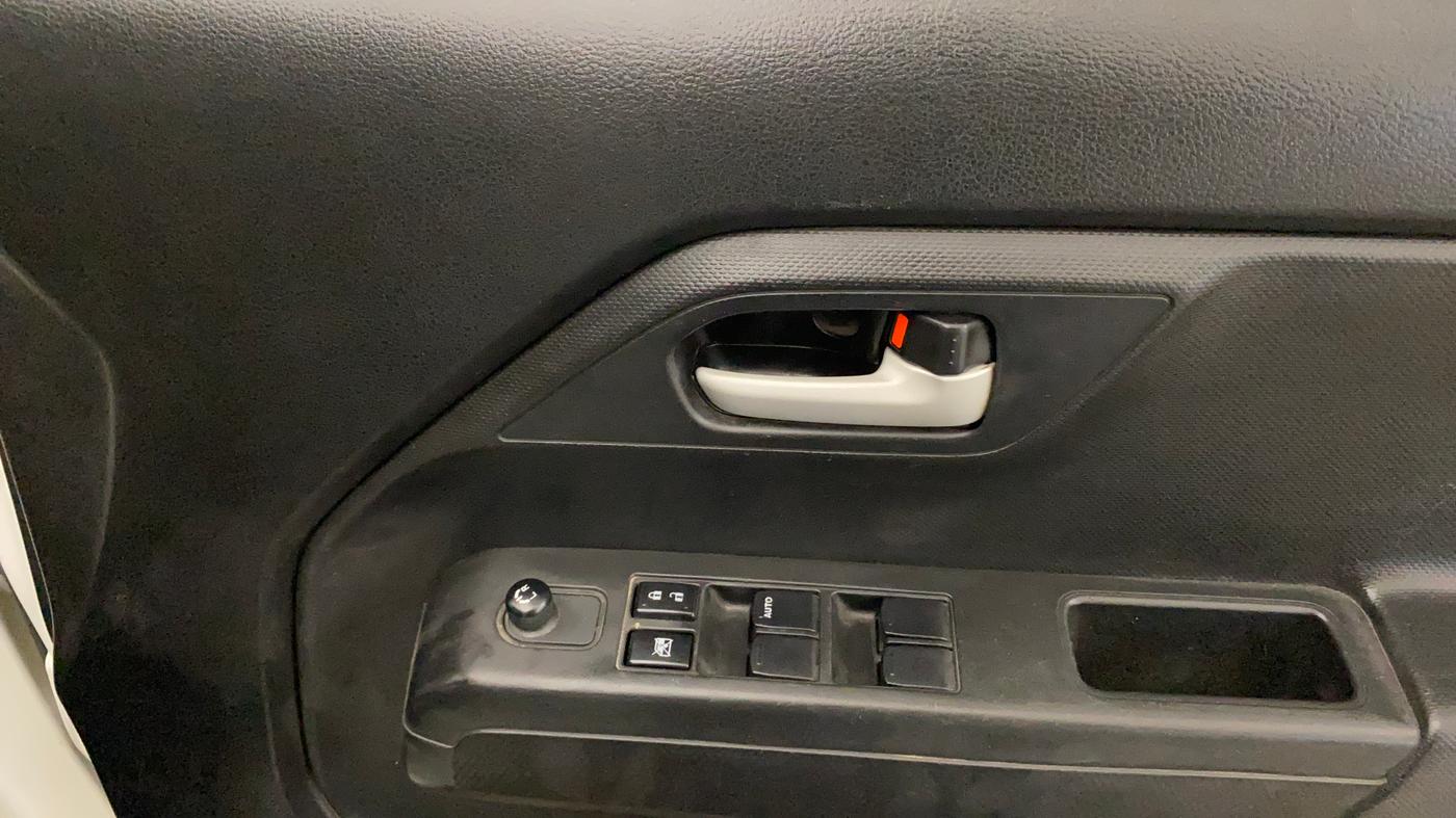 2022 Maruti New Wagon-R ZXI 1.2, Petrol, Manual, 33,175 km, Driver Side Door Panels Control