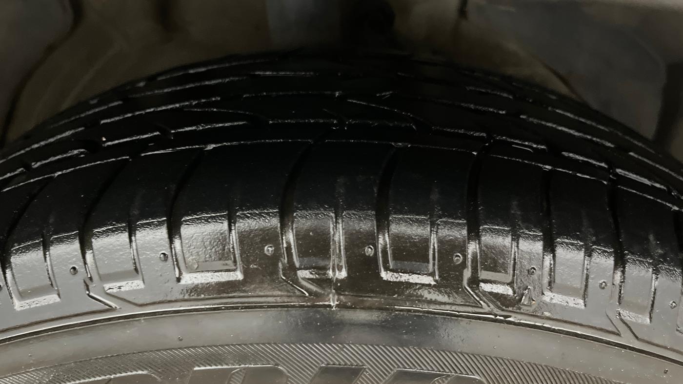 2020 MG HECTOR SHARP HYBRID 1.5 PETROL, Petrol, Manual, 1,04,583 km, Right Front Tyre Tread