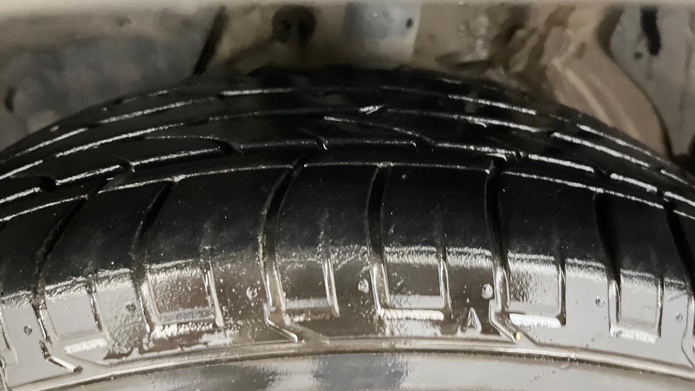 2020 MG HECTOR SHARP HYBRID 1.5 PETROL, Petrol, Manual, 1,04,583 km, Left Front Tyre Tread
