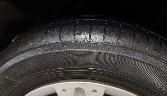 2015 Honda Amaze 1.2L I-VTEC S, Petrol, Manual, 41,191 km, Right Rear Tyre Tread
