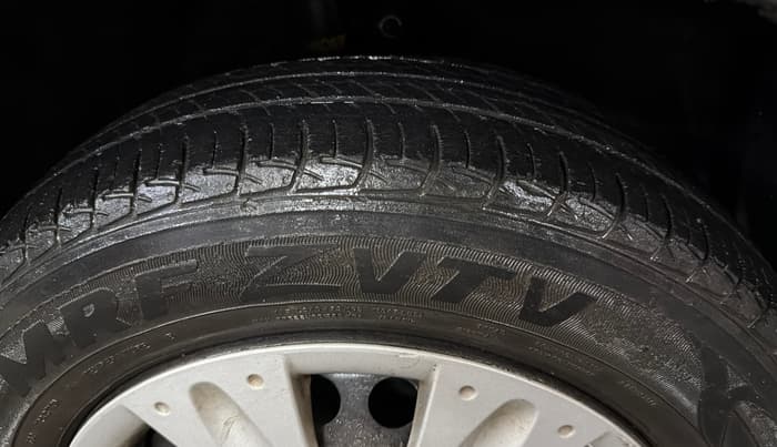 2015 Honda Amaze 1.2L I-VTEC S, Petrol, Manual, 41,191 km, Right Front Tyre Tread