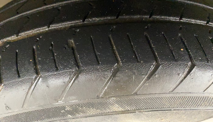 2024 Maruti Celerio ZXI PLUS AGS, Petrol, Automatic, 22,153 km, Left Front Tyre Tread