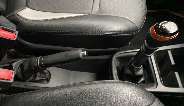 2019 Renault Kwid CLIMBER 1.0 (O), Petrol, Manual, 55,609 km, Gear Lever