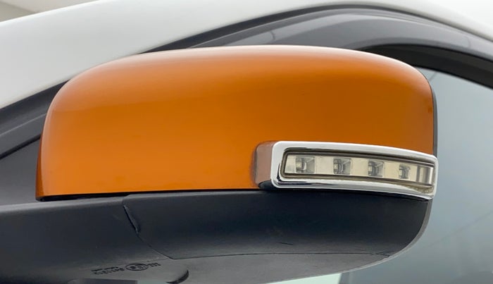2019 Renault Kwid CLIMBER 1.0 (O), Petrol, Manual, 55,609 km, Left rear-view mirror - Indicator light not working
