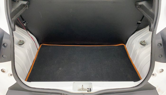 2019 Renault Kwid CLIMBER 1.0 (O), Petrol, Manual, 55,609 km, Dicky (Boot door) - Parcel tray missing