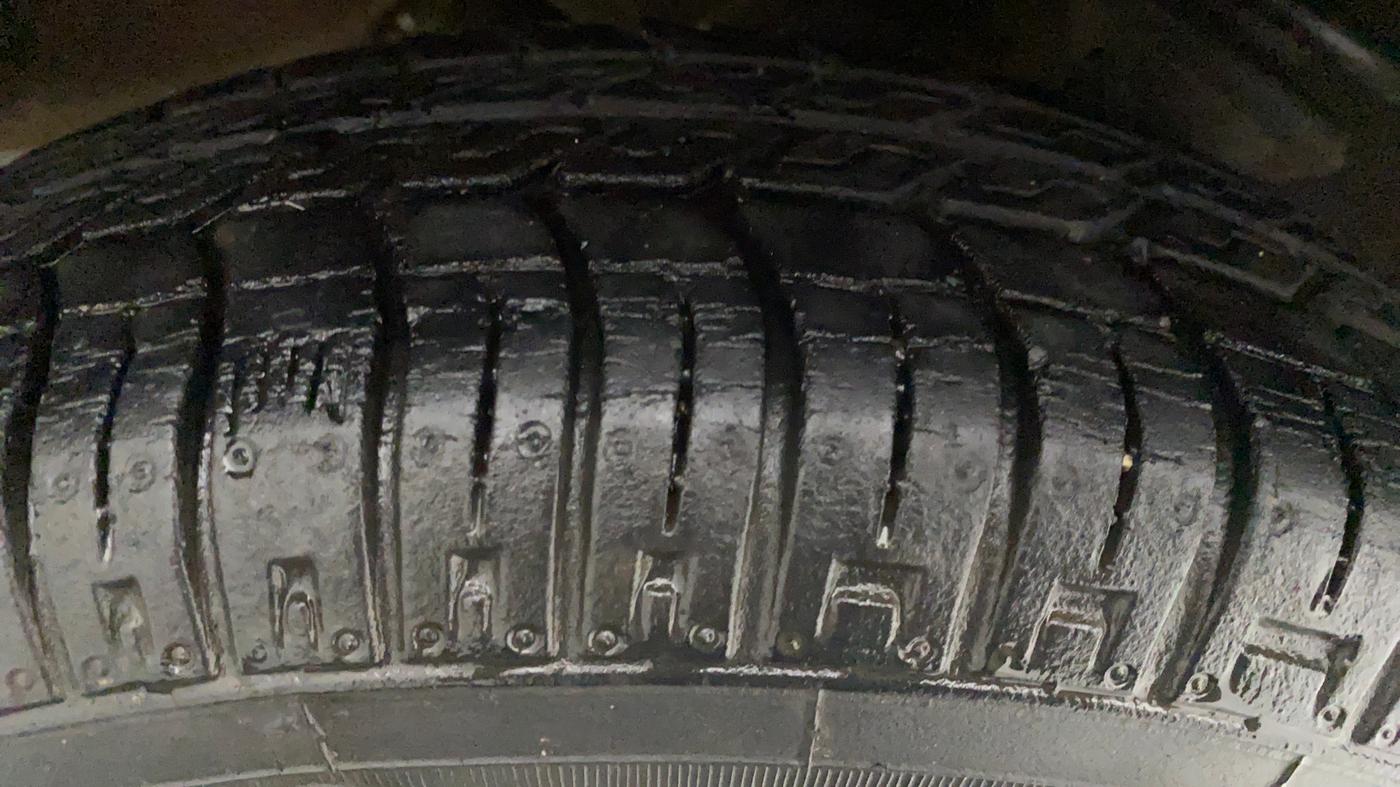 2015 Maruti Alto 800 LXI CNG, CNG, Manual, 31,729 km, Right Rear Tyre Tread