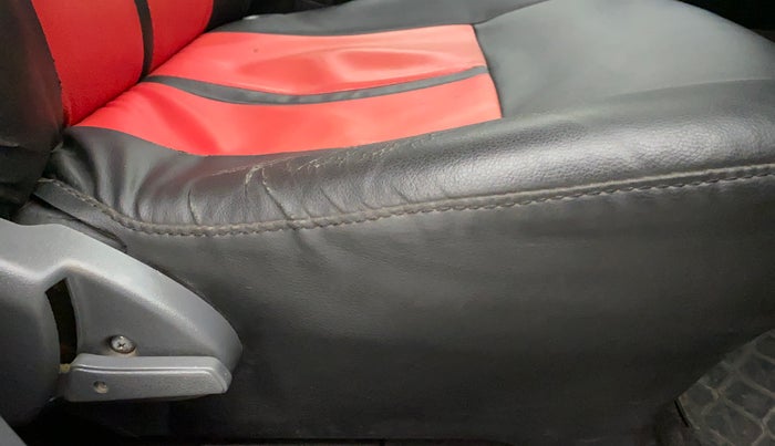 2015 Maruti Alto 800 LXI CNG, CNG, Manual, 31,729 km, Driver Side Adjustment Panel