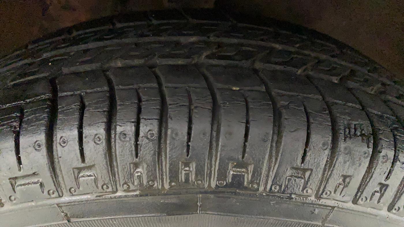 2015 Maruti Alto 800 LXI CNG, CNG, Manual, 31,729 km, Right Front Tyre Tread