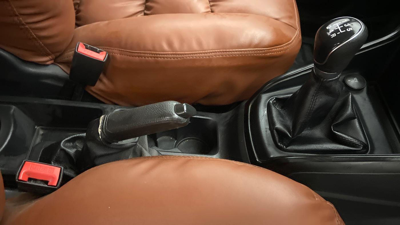 2019 Ford Ecosport 1.5 TREND TI VCT, CNG, Manual, 20,728 km, Gear Lever