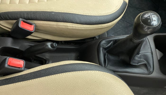 2018 Hyundai Eon ERA +, CNG, Manual, 33,366 km, Gear Lever