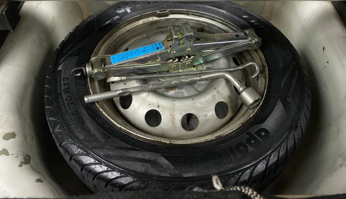 2018 Hyundai Eon ERA +, CNG, Manual, 33,366 km, Spare Tyre