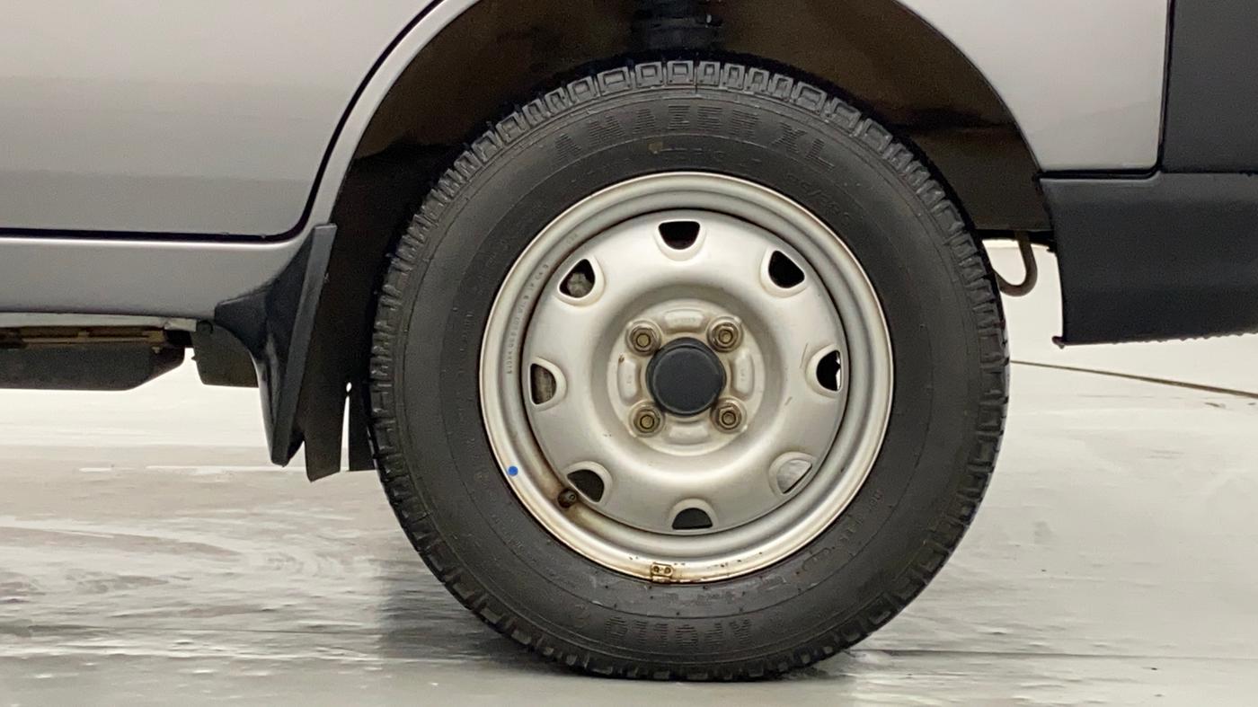 2018 Maruti Eeco 5 STR WITH AC PLUSHTR, Petrol, Manual, 31,845 km, Right Front Wheel