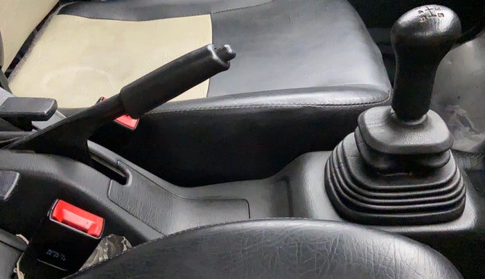 2018 Maruti Eeco 5 STR WITH AC PLUSHTR, Petrol, Manual, 31,845 km, Gear Lever