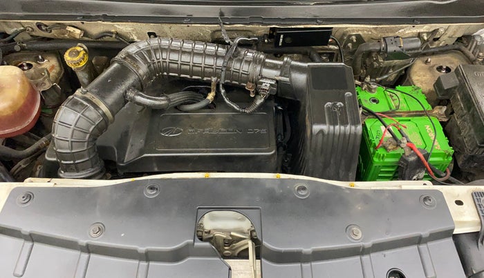 2016 Mahindra Kuv100 K8 D 6 STR, Diesel, Manual, 75,661 km, Open Bonet