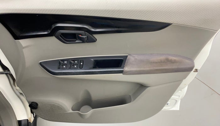 2016 Mahindra Kuv100 K8 D 6 STR, Diesel, Manual, 75,661 km, Driver Side Door Panels Control