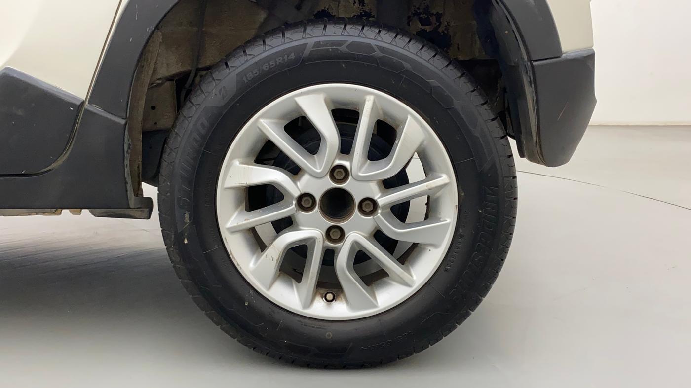 2016 Mahindra Kuv100 K8 D 6 STR, Diesel, Manual, 75,661 km, Left Rear Wheel