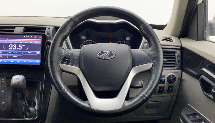 2016 Mahindra Kuv100 K8 D 6 STR, Diesel, Manual, 75,661 km, Steering Wheel Close Up