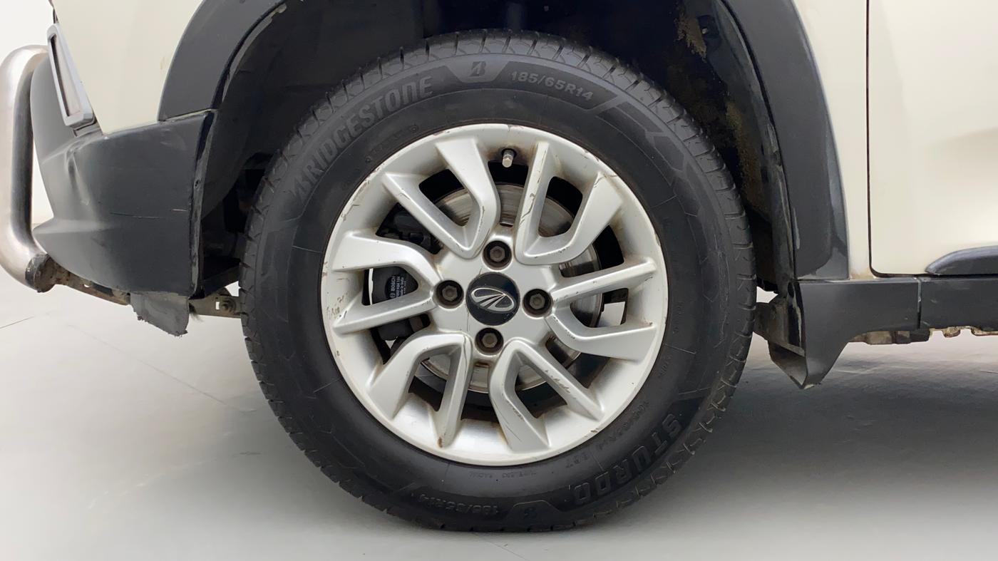 2016 Mahindra Kuv100 K8 D 6 STR, Diesel, Manual, 75,661 km, Left Front Wheel