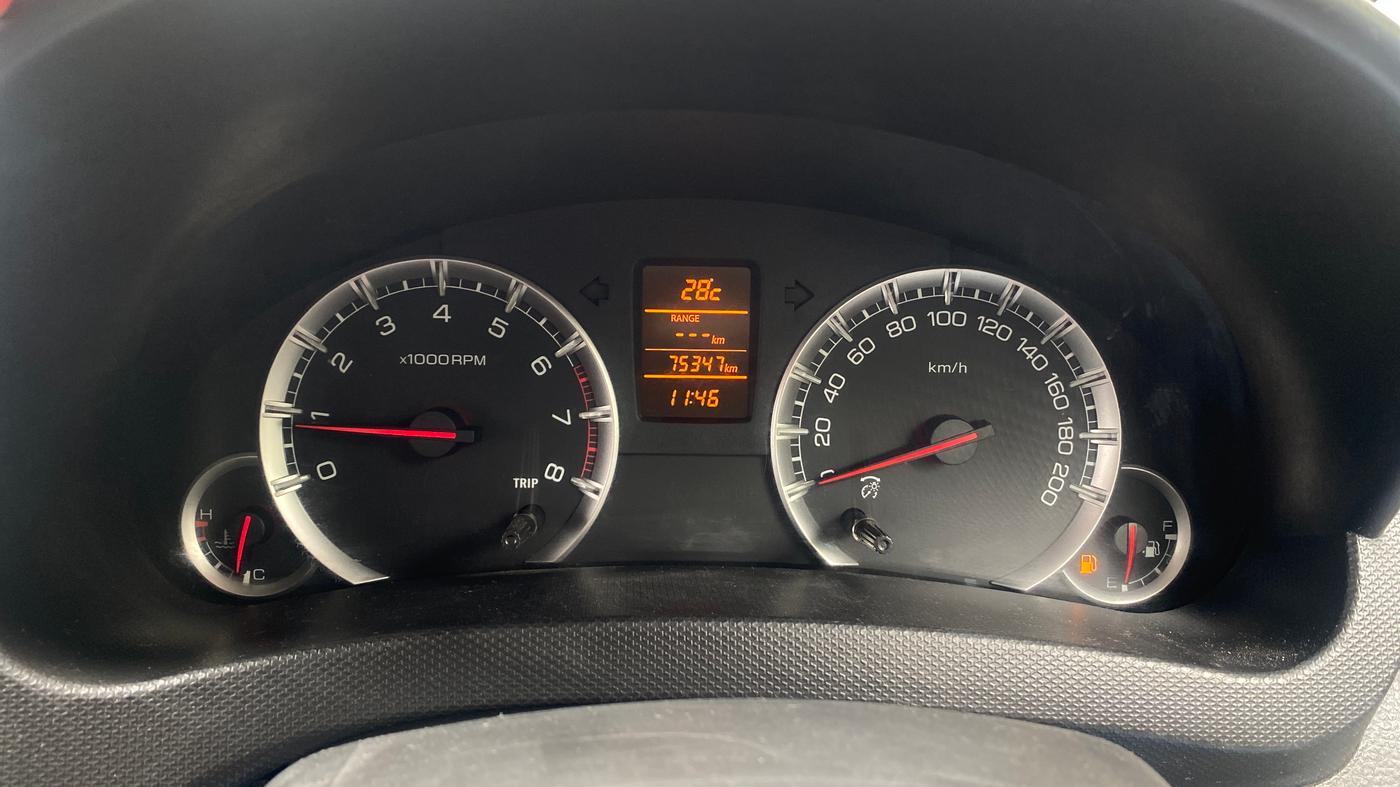 2014 Maruti Swift ZXI, Petrol, Manual, 75,340 km, Odometer Image