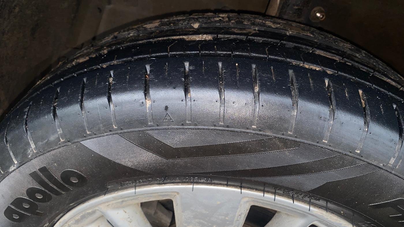 2014 Maruti Swift ZXI, Petrol, Manual, 75,340 km, Left Front Tyre Tread