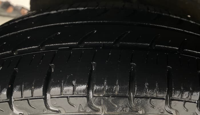 2013 Maruti A Star VXI (ABS) AT, Petrol, Automatic, 79,346 km, Right Rear Tyre Tread