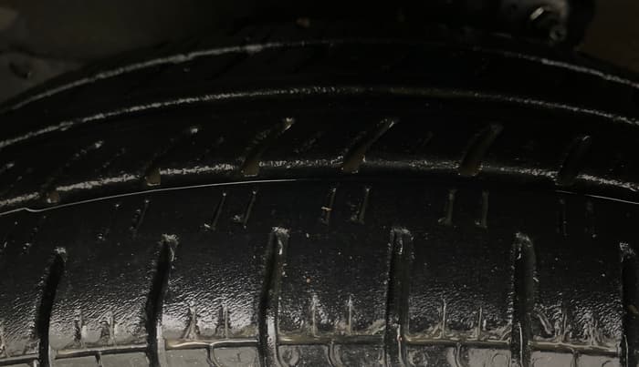 2013 Maruti A Star VXI (ABS) AT, Petrol, Automatic, 79,346 km, Left Front Tyre Tread