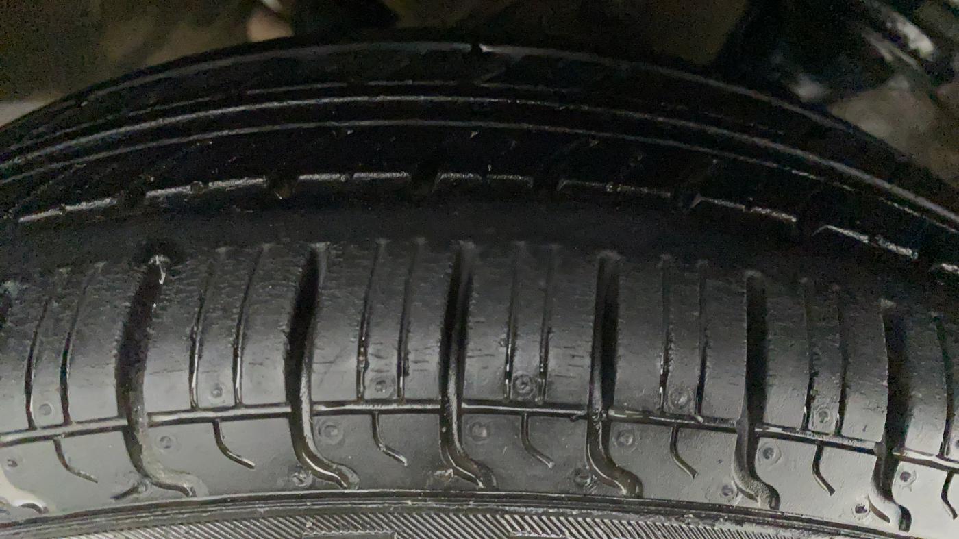 2014 Maruti Alto 800 LXI CNG, CNG, Manual, 89,724 km, Right Rear Tyre Tread