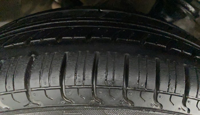 2014 Maruti Alto 800 LXI CNG, CNG, Manual, 89,724 km, Right Rear Tyre Tread