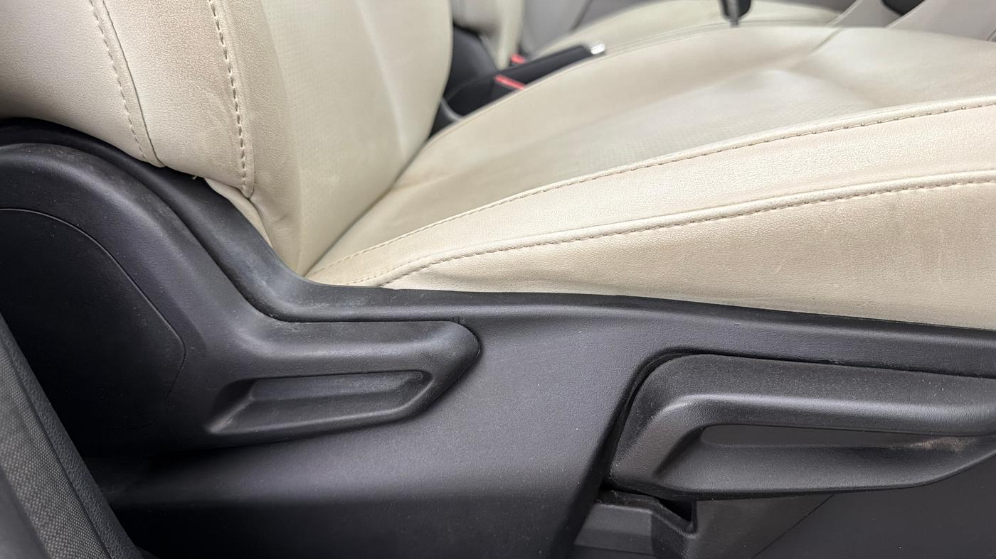 2024 Tata TIGOR XZA Plus iCNG , CNG, Automatic, 10,112 km, Driver Side Adjustment Panel