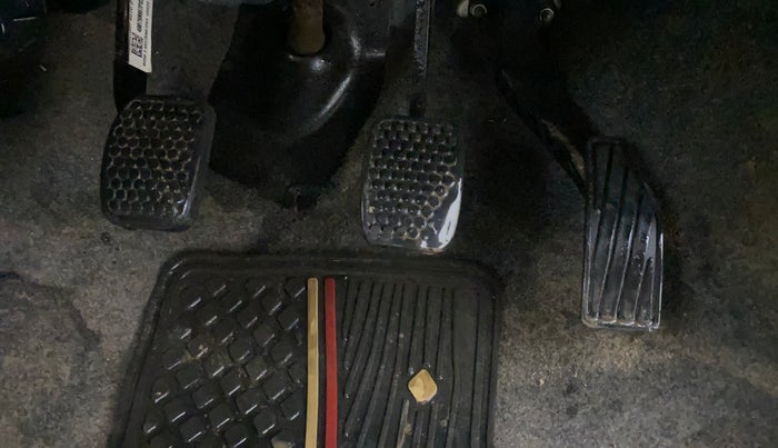 2022 Maruti Alto LXI, Petrol, Manual, 76,255 km, Pedals