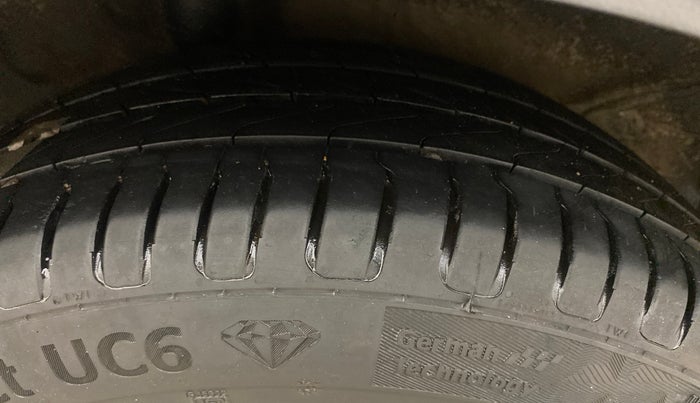 2021 Hyundai NEW I20 ASTA (O) 1.2 MT, Petrol, Manual, 87,249 km, Right Rear Tyre Tread