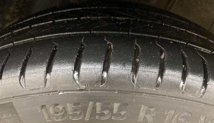 2021 Hyundai NEW I20 ASTA (O) 1.2 MT, Petrol, Manual, 87,249 km, Left Front Tyre Tread