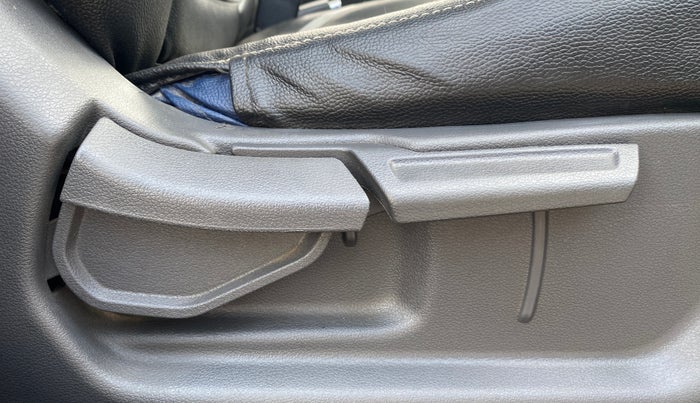 2019 Hyundai GRAND I10 NIOS ASTA 1.2 KAPPA VTVT, Petrol, Manual, 72,856 km, Driver Side Adjustment Panel