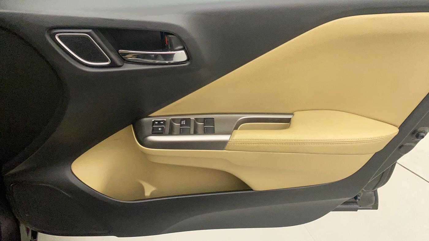 2018 Honda City 1.5L I-VTEC VX, Petrol, Manual, 31,998 km, Driver Side Door Panels Control