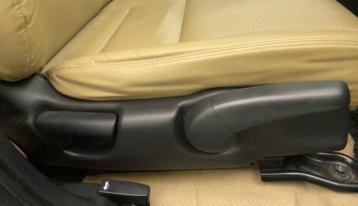 2018 Honda City 1.5L I-VTEC VX, Petrol, Manual, 31,998 km, Driver Side Adjustment Panel