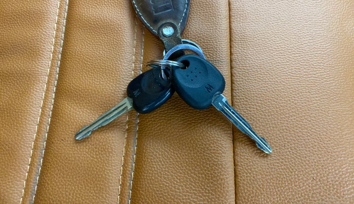 2014 Hyundai Eon ERA +, Petrol, Manual, 97,806 km, Key Close Up