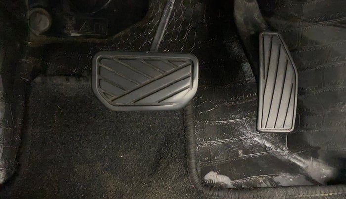 2019 Maruti IGNIS ZETA 1.2 AMT, Petrol, Automatic, 56,690 km, Pedals