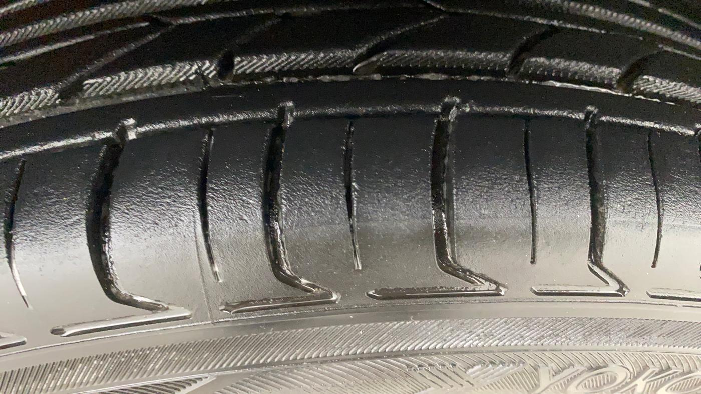 2019 Maruti IGNIS ZETA 1.2 AMT, Petrol, Automatic, 56,690 km, Right Front Tyre Tread