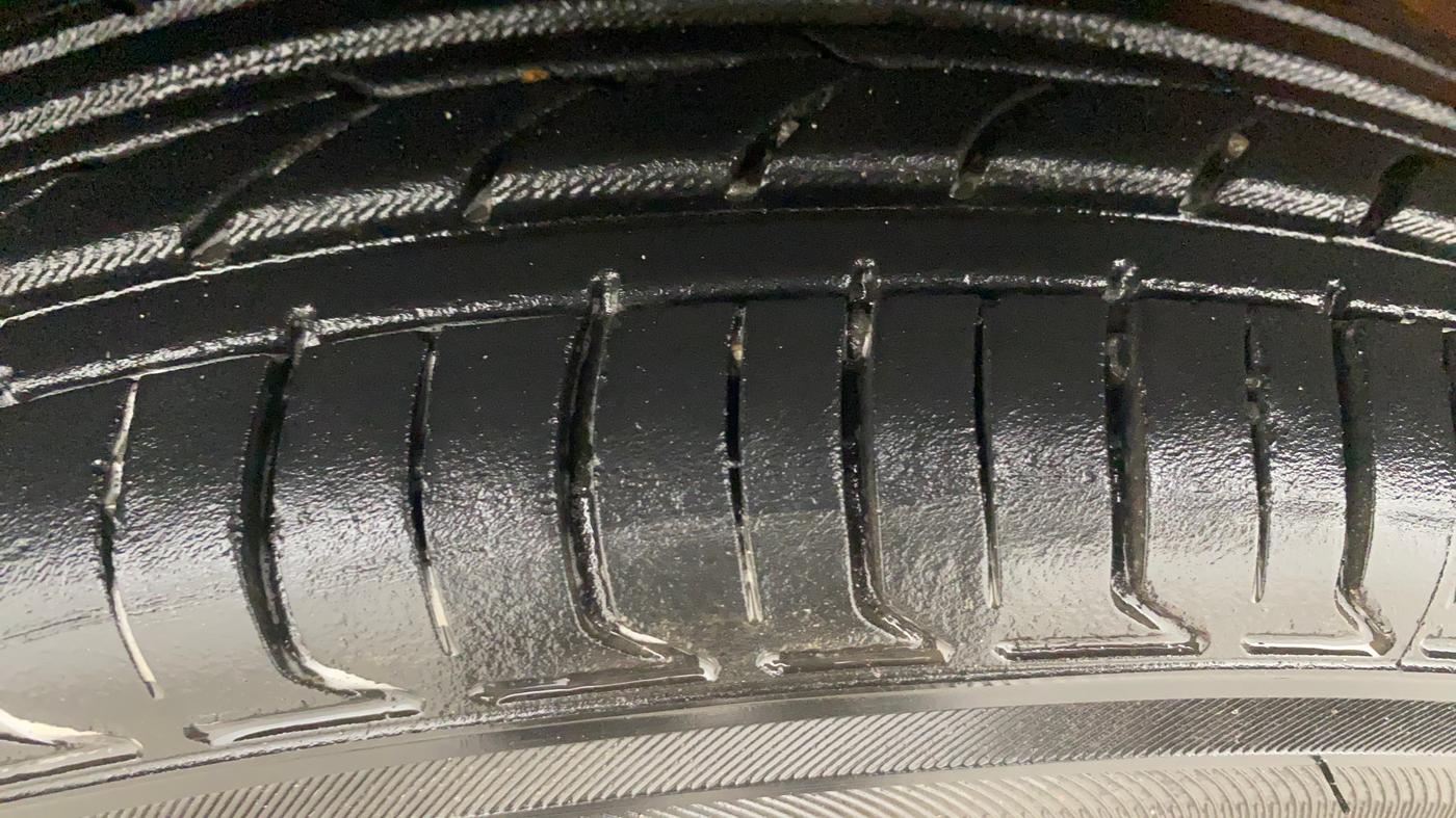 2019 Maruti IGNIS ZETA 1.2 AMT, Petrol, Automatic, 56,690 km, Left Front Tyre Tread