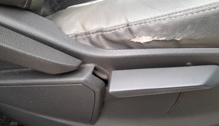 2017 Ford Ecosport TITANIUM 1.5L DIESEL, Diesel, Manual, 1,05,639 km, Driver Side Adjustment Panel