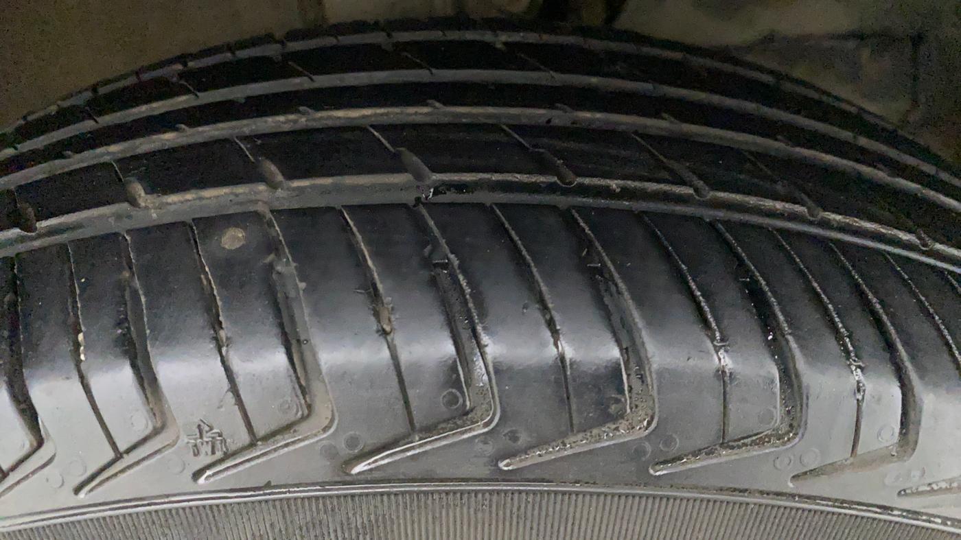 2021 Maruti New Wagon-R 1.0 Lxi (o) cng, CNG, Manual, 19,027 km, Left Front Tyre Tread