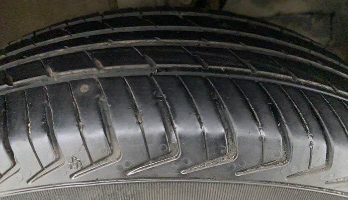 2021 Maruti New Wagon-R 1.0 Lxi (o) cng, CNG, Manual, 19,027 km, Left Front Tyre Tread