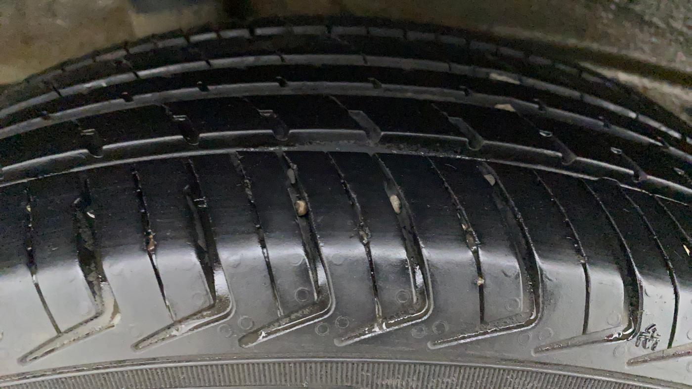 2021 Maruti New Wagon-R 1.0 Lxi (o) cng, CNG, Manual, 19,027 km, Right Front Tyre Tread