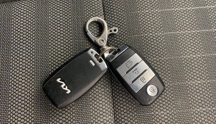 2023 KIA SONET HTK PLUS 1.5 IMT, Diesel, Manual, 38,169 km, Key Close Up