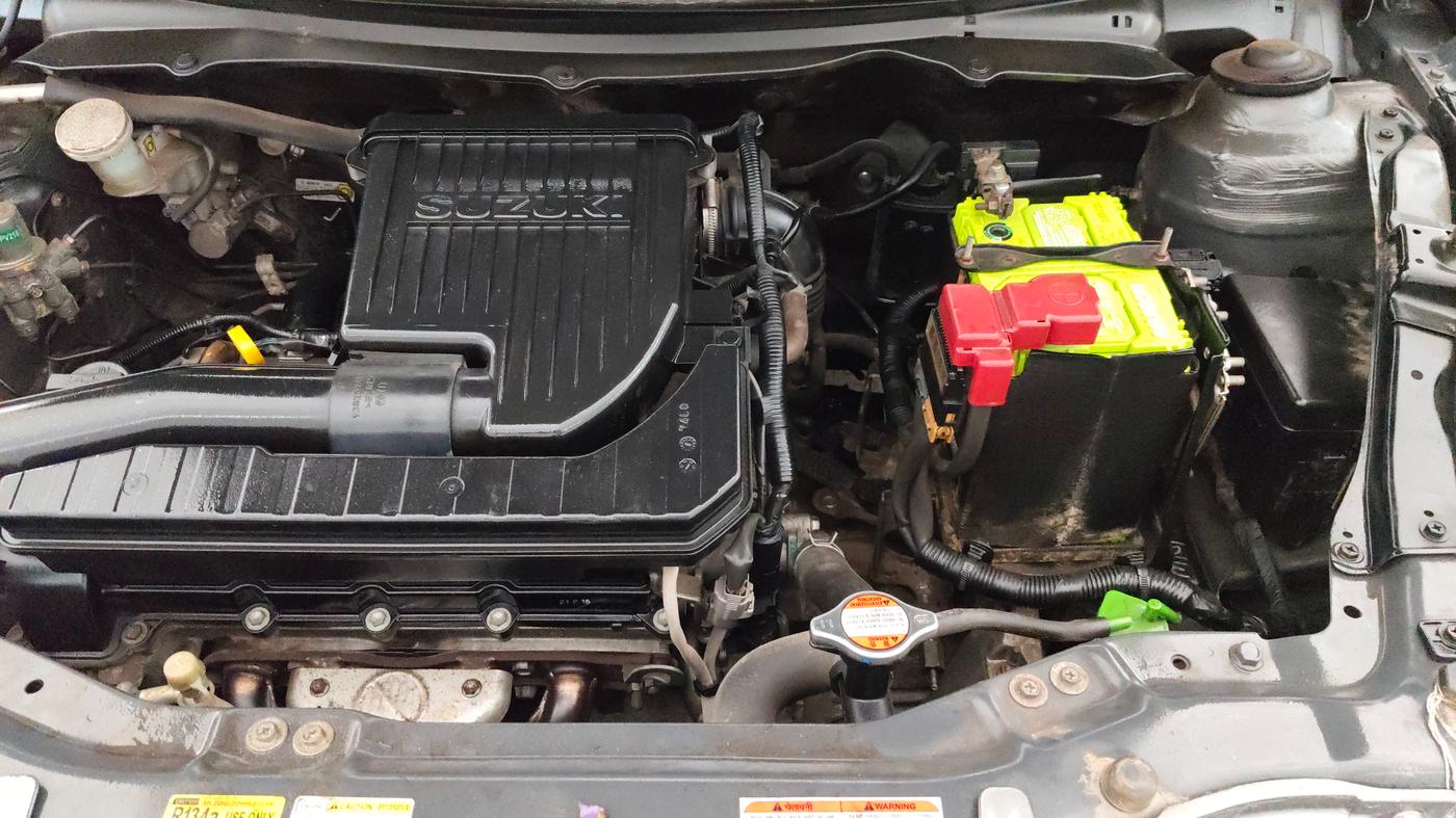 2015 Maruti Swift VXI, Petrol, Manual, 55,143 km, Engine View - Left