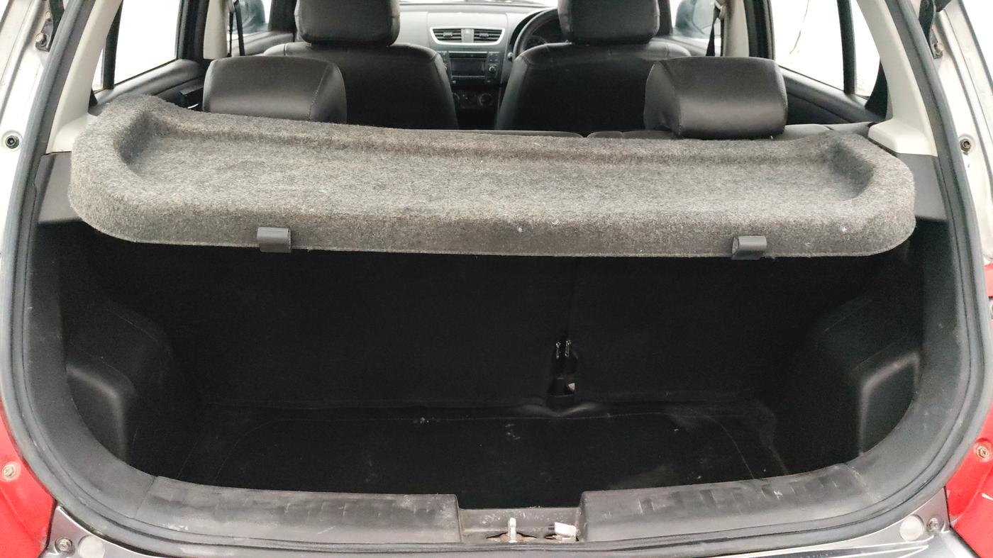 2015 Maruti Swift VXI, Petrol, Manual, 55,143 km, Boot Inside