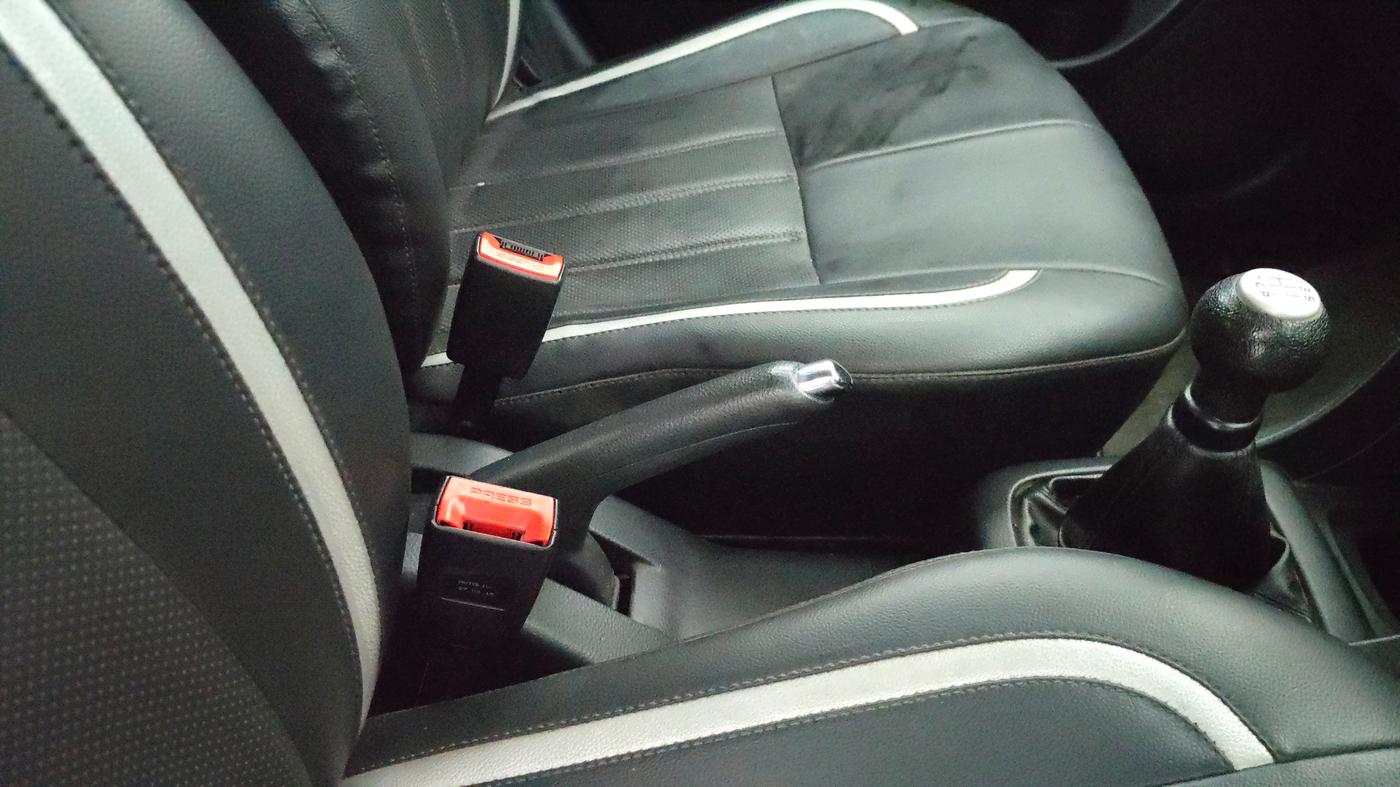 2015 Maruti Swift VXI, Petrol, Manual, 55,143 km, Gear Lever
