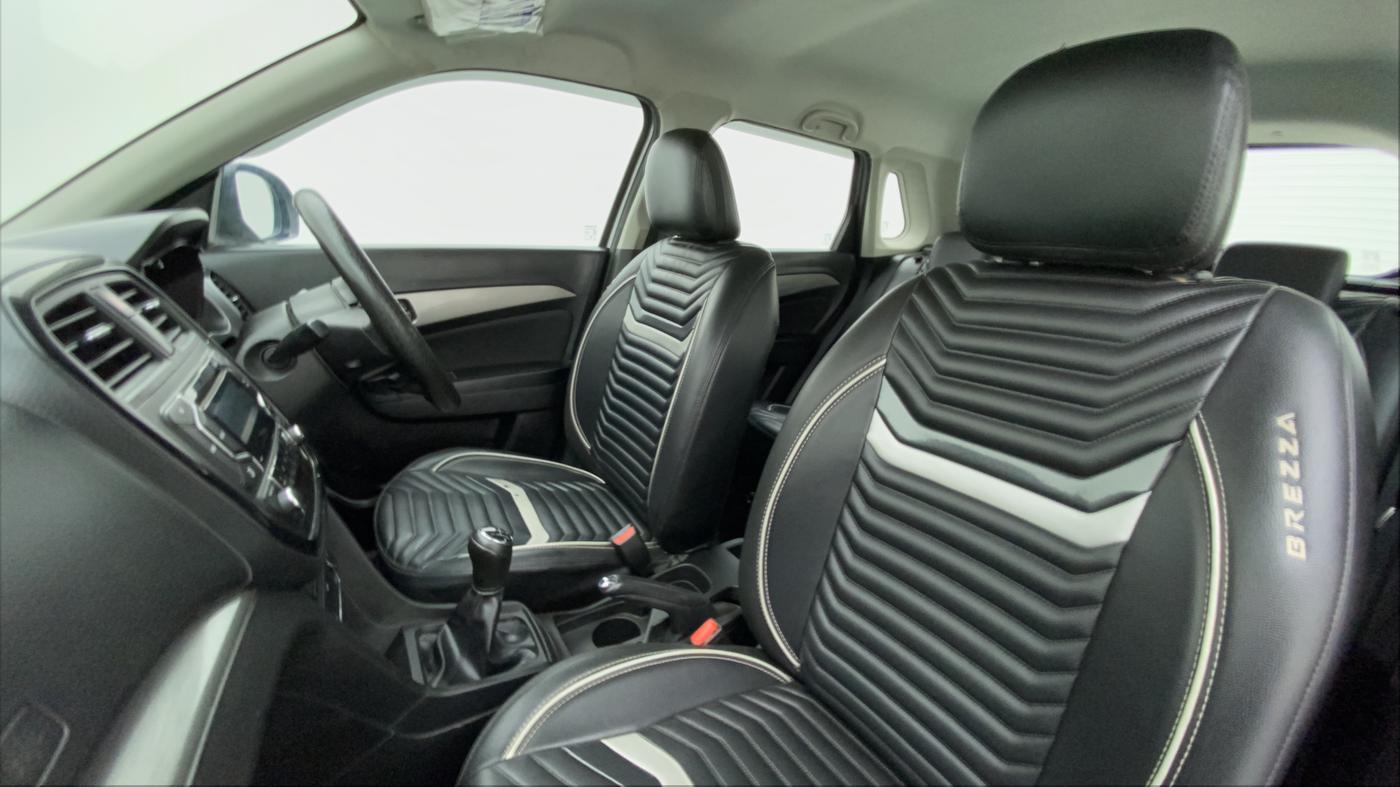 2018 Maruti Vitara Brezza ZDI, Diesel, Manual, 32,937 km, Right Side Front Door Cabin